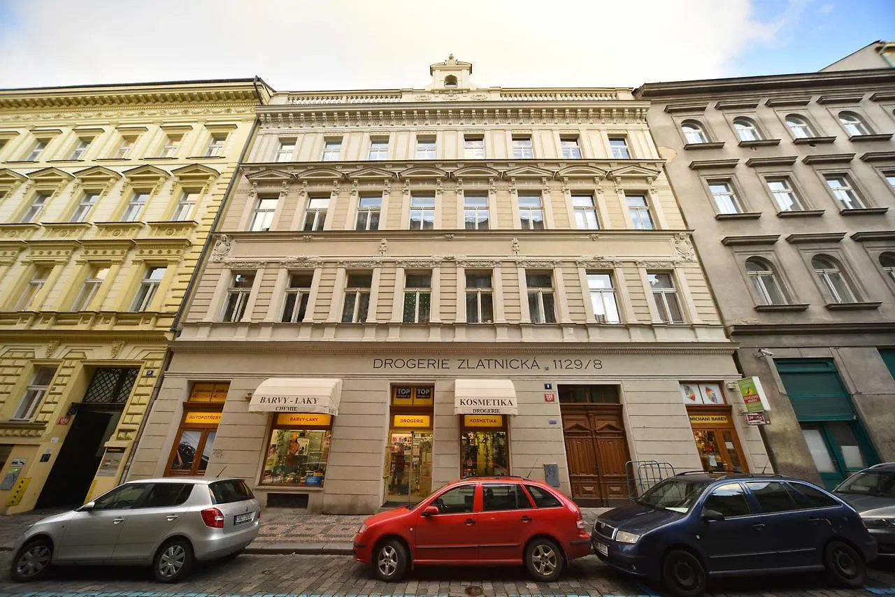 Zlatnicka Apartment Prague