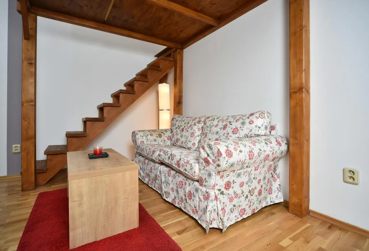 Zlatnicka Apartment Praga